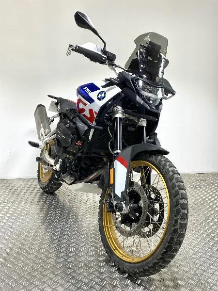 F 900 GS