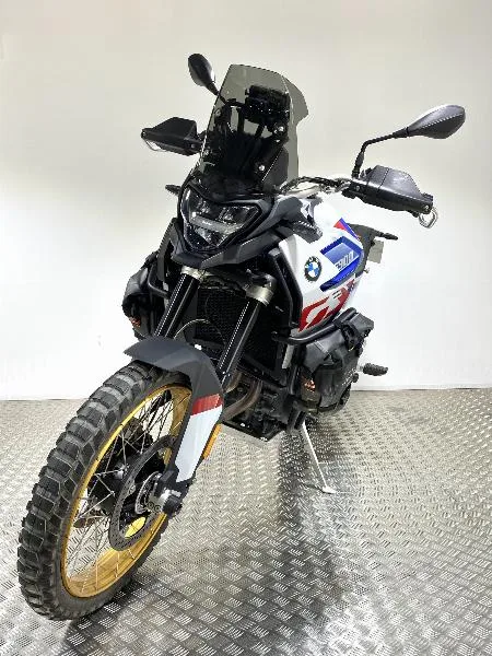 F 900 GS