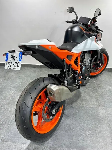 990 DUKE R