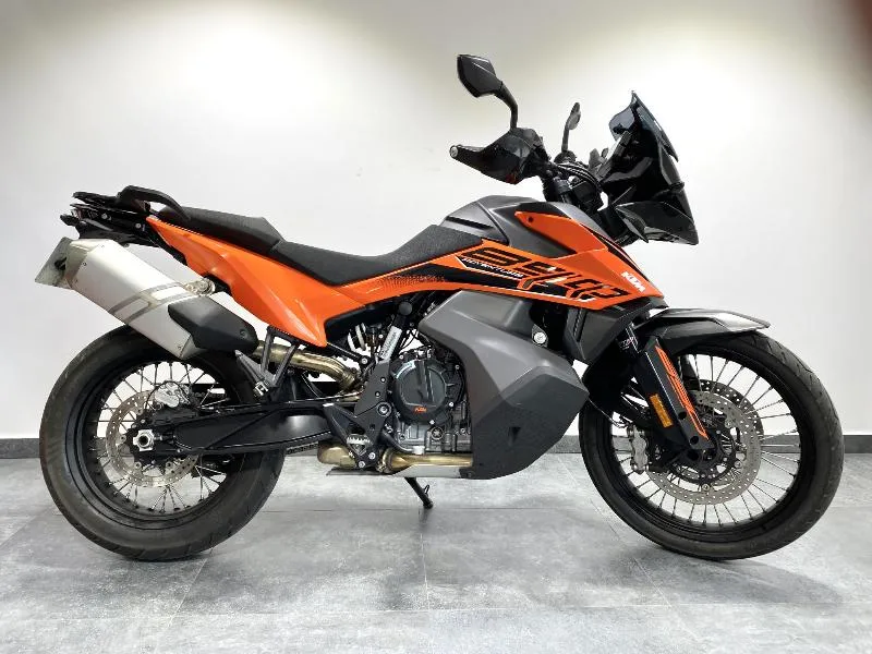 890 ADVENTURE
