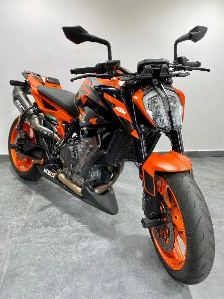 890 DUKE GP