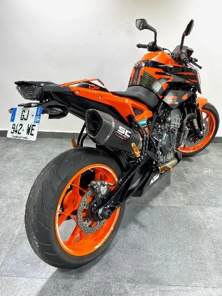 890 DUKE GP