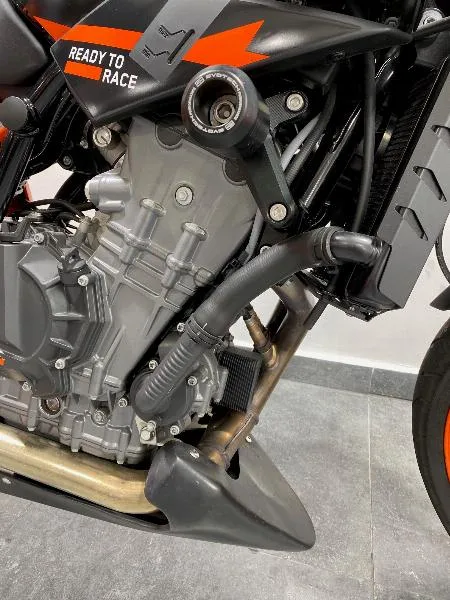 890 DUKE GP
