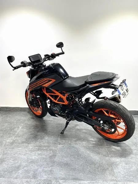 125 DUKE