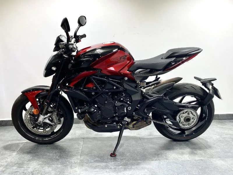 BRUTALE 800 RR
