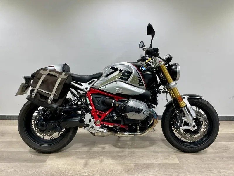 R NineT