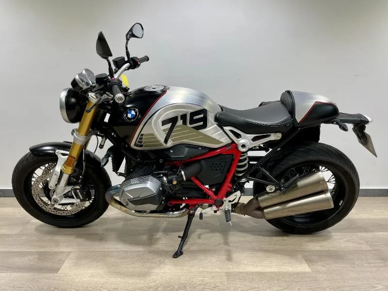 R NineT