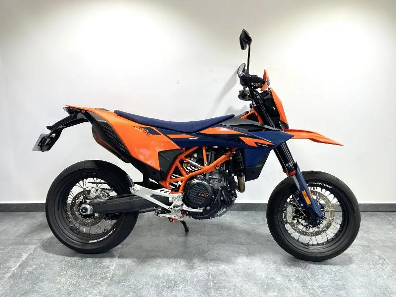 690 SMC R