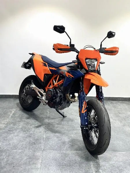 690 SMC R