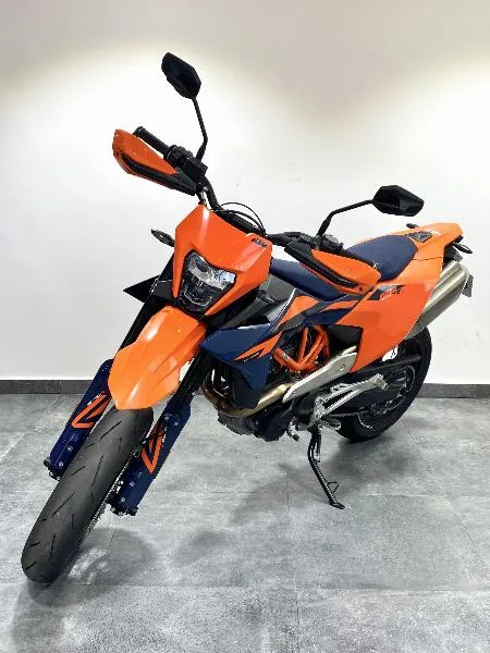690 SMC R