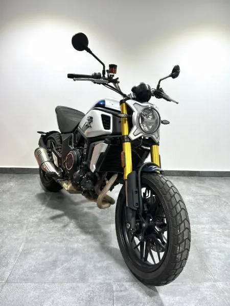 CLX 700