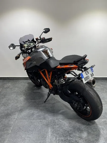 1290 SUPER DUKE GT