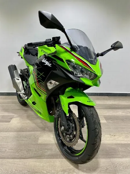 NINJA 400