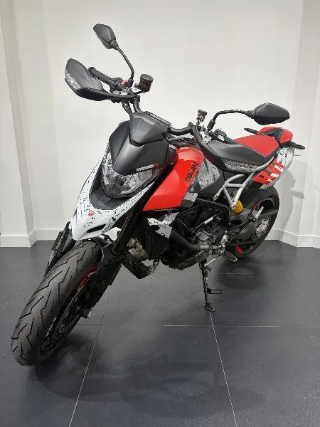 HYPERMOTARD
