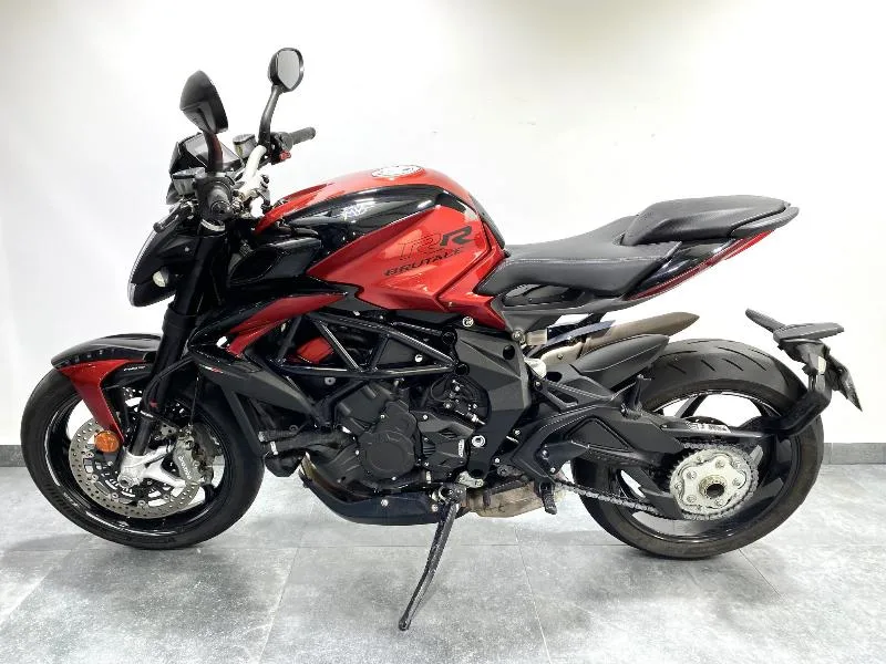 BRUTALE 800 RR