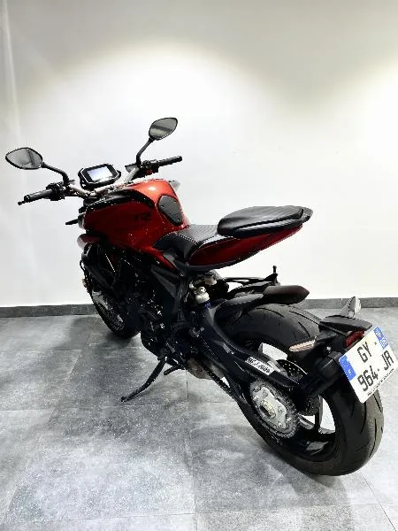BRUTALE 800 RR