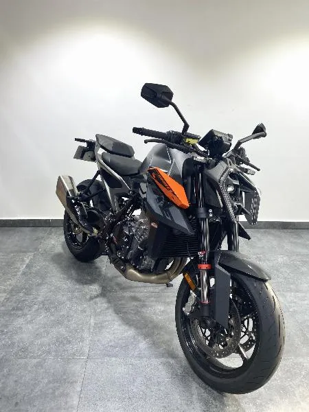 990 DUKE