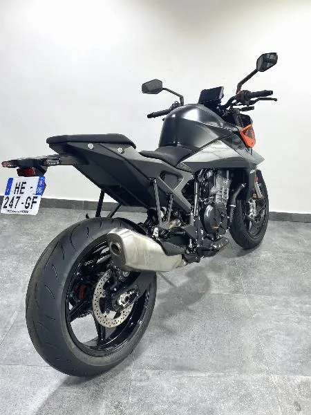 990 DUKE