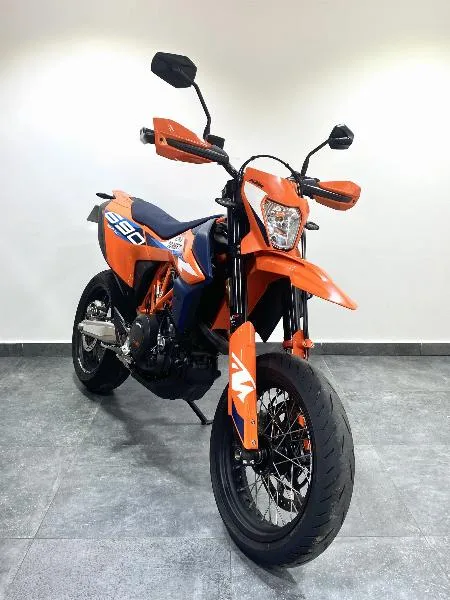 690 SMC R
