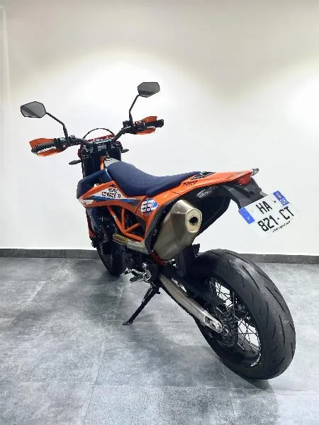 690 SMC R