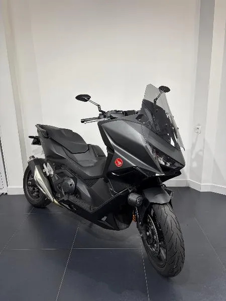 NSS FORZA 750