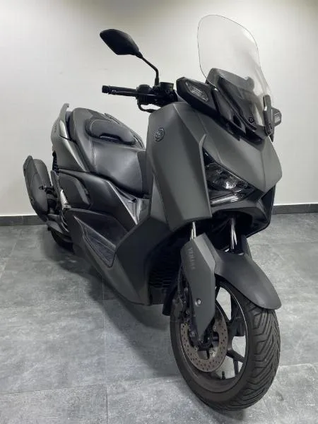 XMAX 125