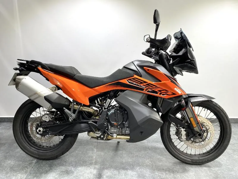 890 ADVENTURE