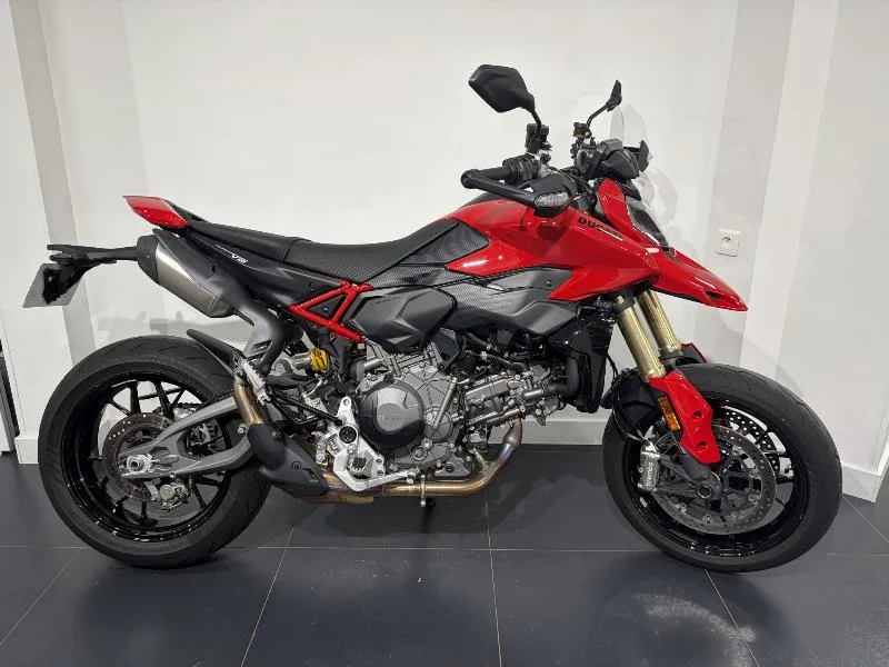 HYPERMOTARD V2 2026