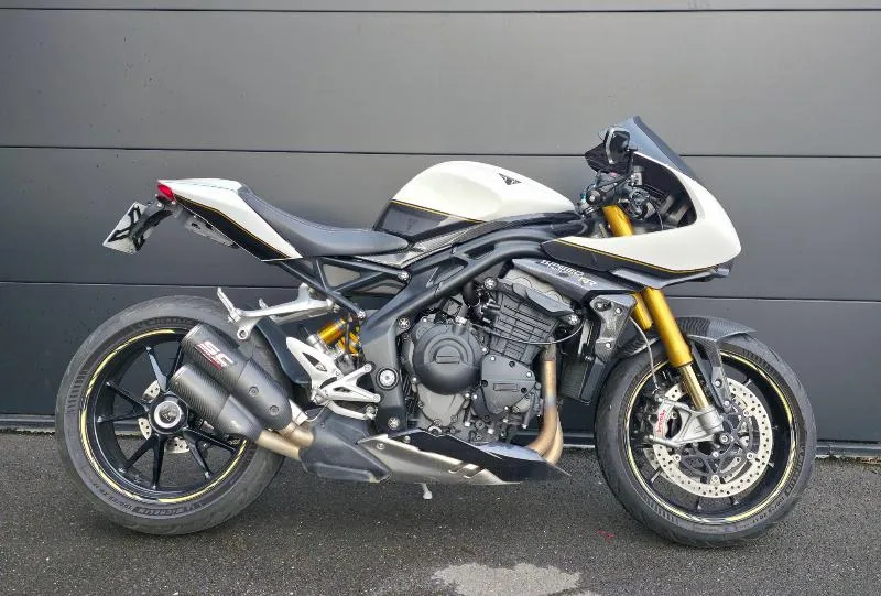 SPEED TRIPLE 1200 RR