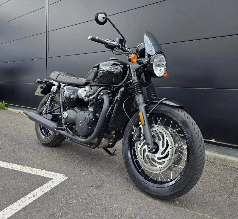 Bonneville T120 Black