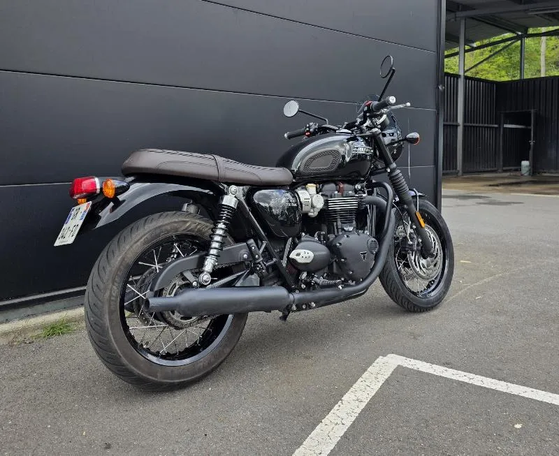Bonneville T120 Black