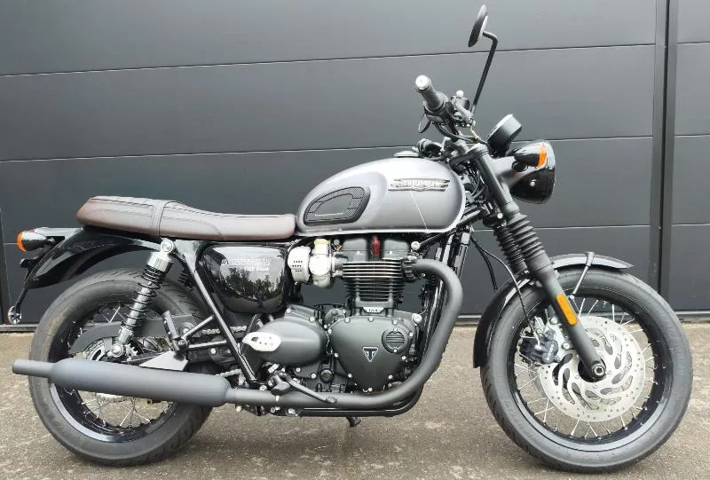 Bonneville T120 Black