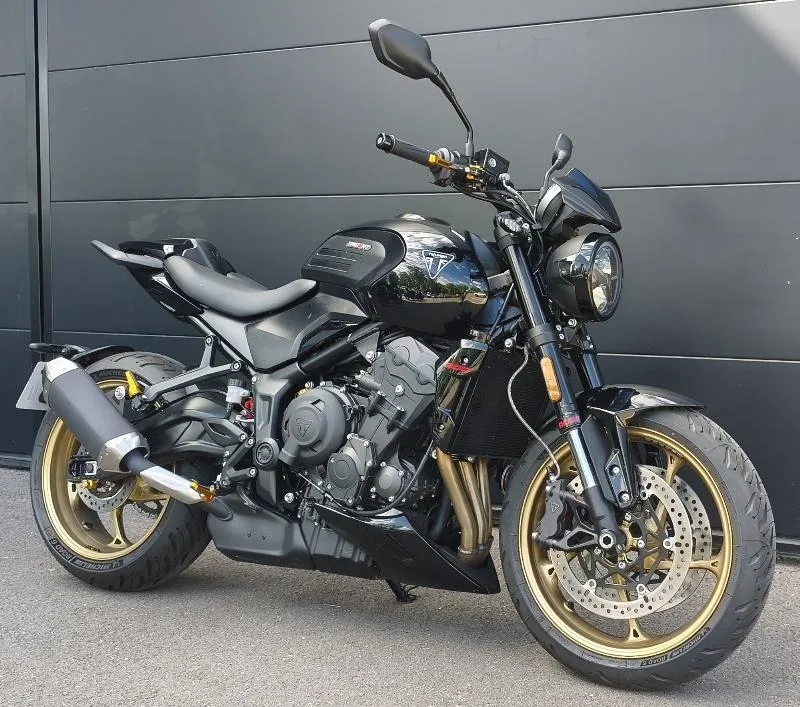 TRIDENT 800