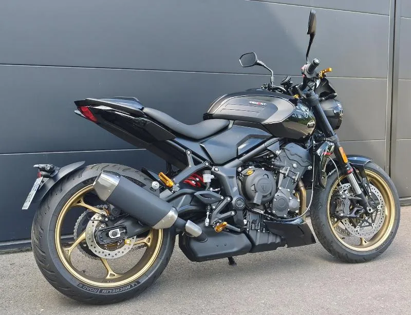 TRIDENT 800
