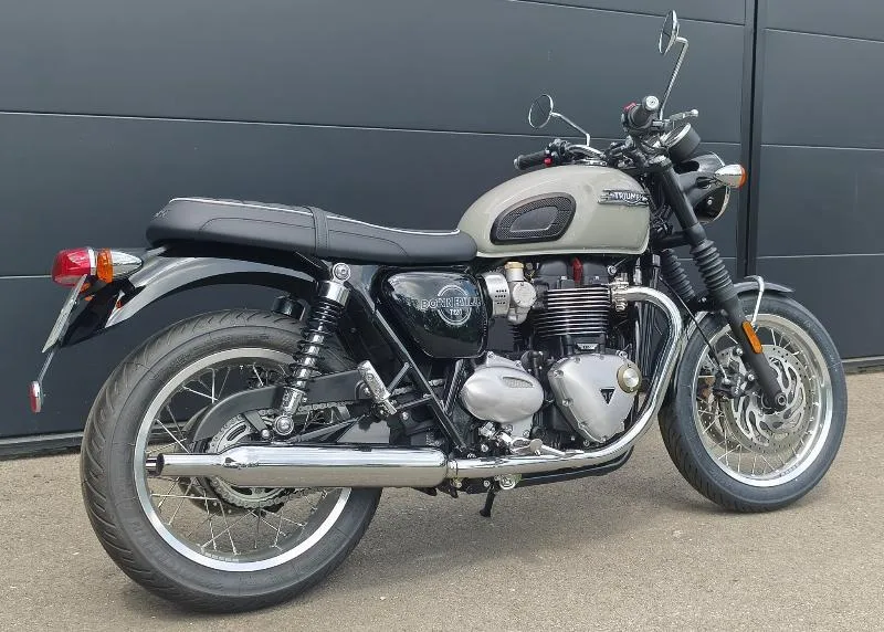 BONNEVILLE T120