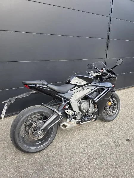 	DAYTONA 660