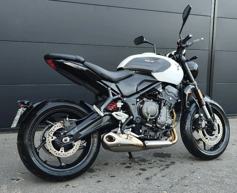 TRIDENT 660