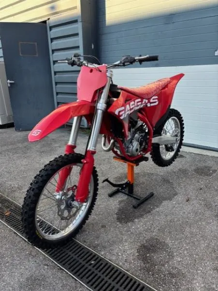 MC 250 F