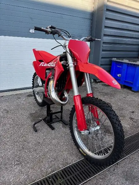 MC 125