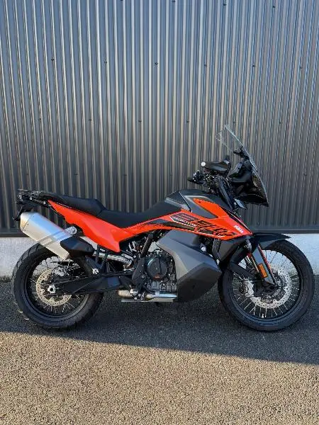 890 ADVENTURE