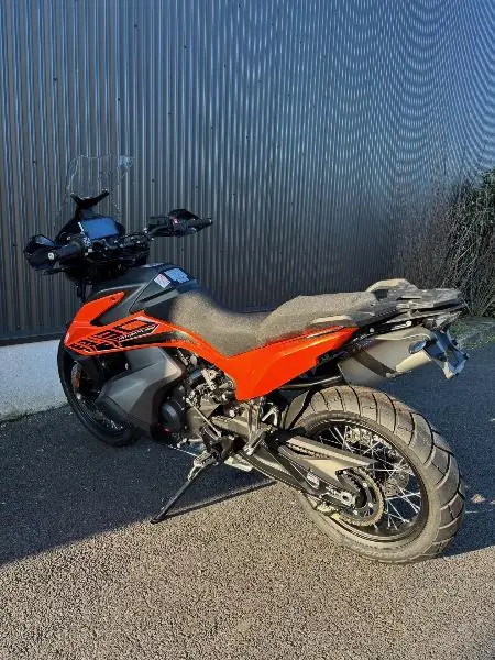 890 ADVENTURE