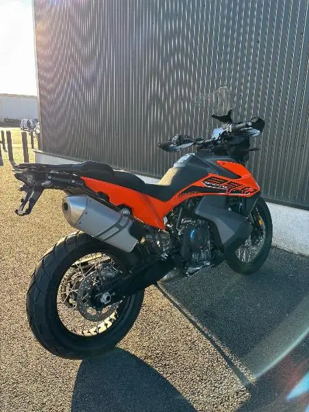 890 ADVENTURE