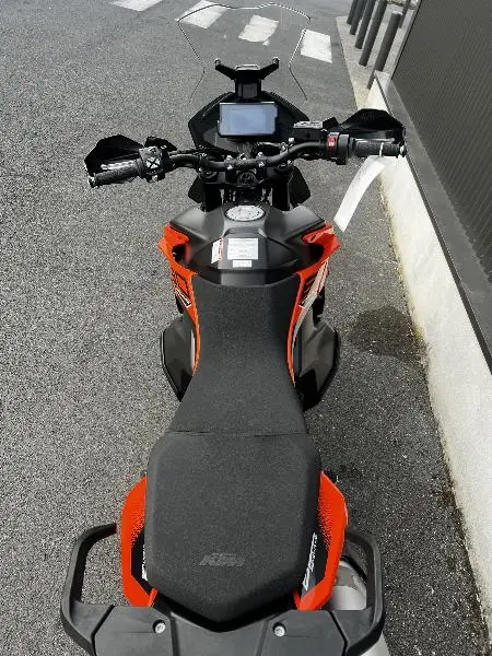 890 ADVENTURE