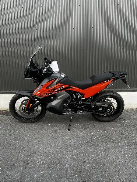 890 ADVENTURE