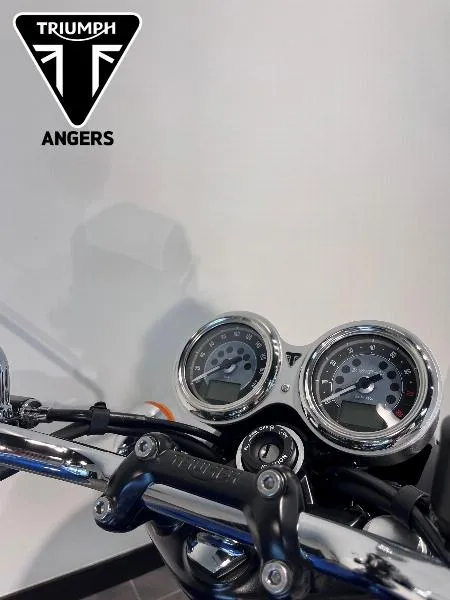 BONNEVILLE T120