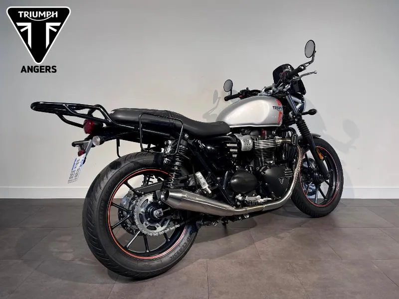 STREET TWIN  900