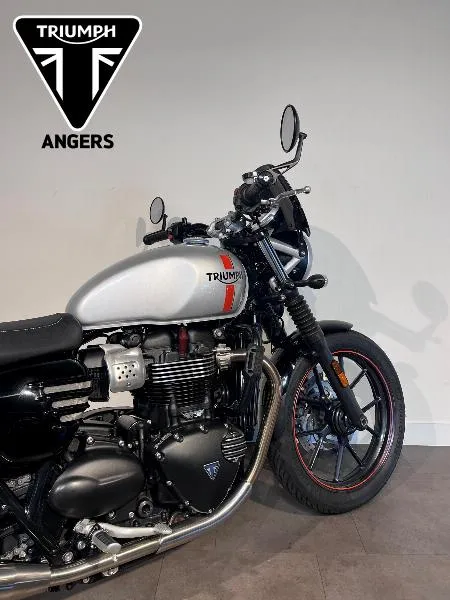 STREET TWIN  900