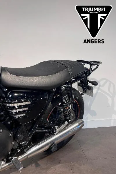 STREET TWIN  900