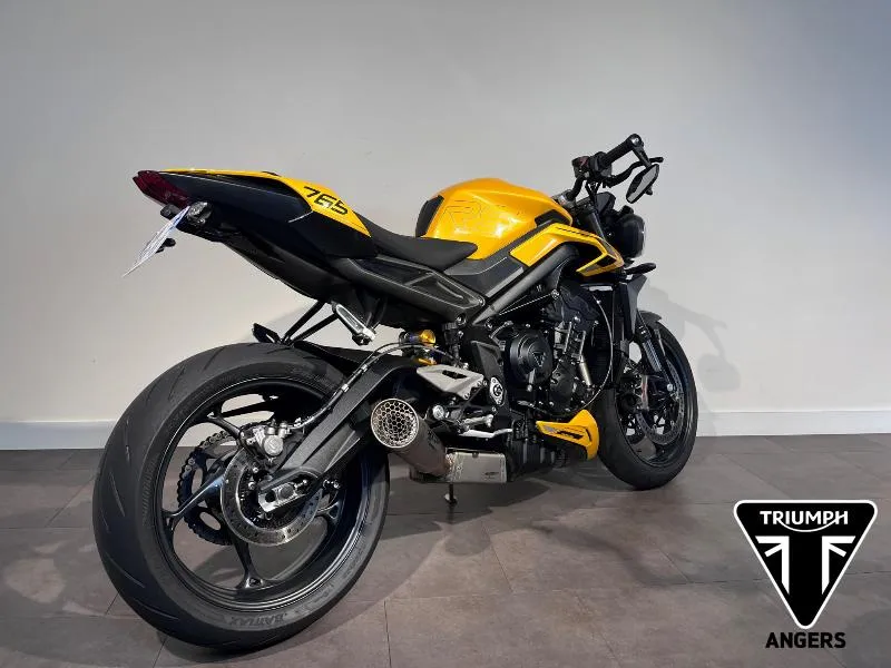 STREET TRIPLE 765 RS