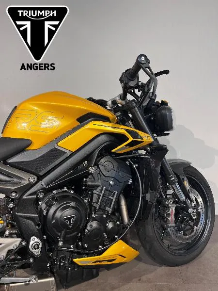 STREET TRIPLE 765 RS